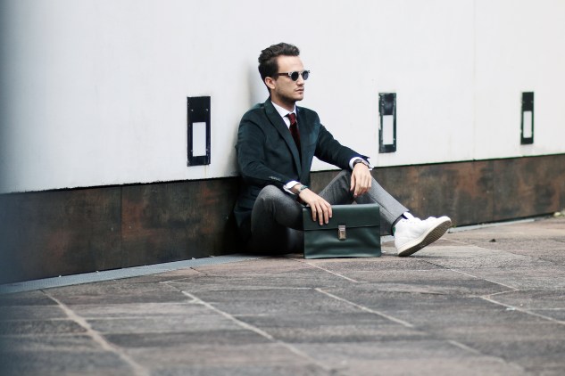 infashionity menswear platform swiss fashion blog blogger style for men velvet jacket stan smith illesteva prada man bag photography henri balit