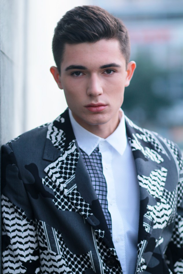 infashionity menswear platform neil barrett trenchcoat spring summer 2016 camo pattern photography urban male model henri balit portrait