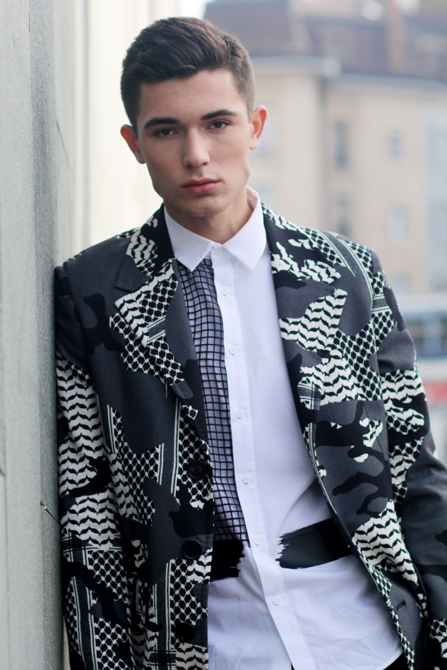 infashionity menswear platform neil barrett trenchcoat spring summer 2016 camo pattern photography urban male model henri balit 