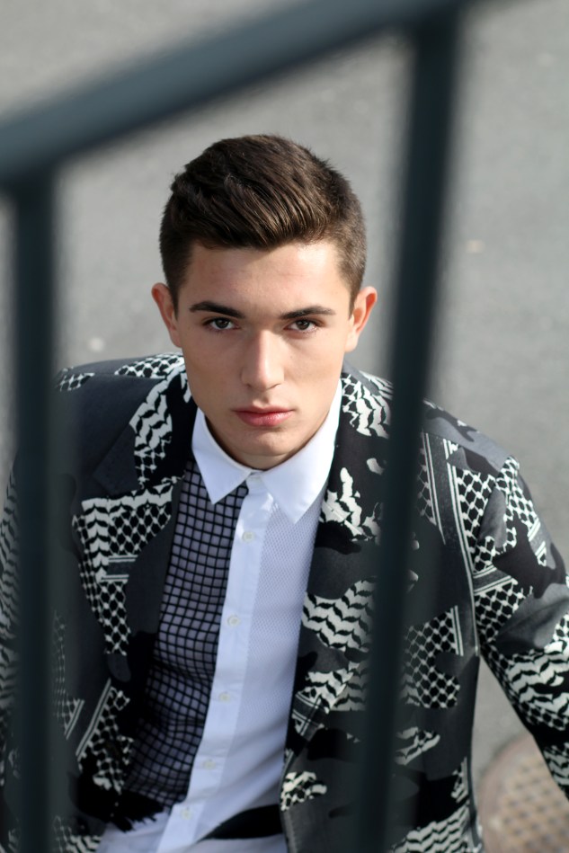 infashionity menswear platform neil barrett trenchcoat spring summer 2016 camo pattern photography urban male model henri balit 