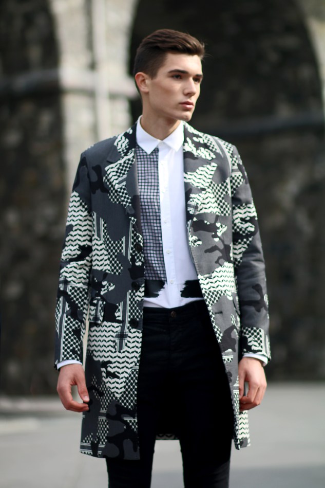 infashionity menswear platform neil barrett trenchcoat spring summer 2016 camo pattern photography urban male model henri balit wooyoungmi shirt
