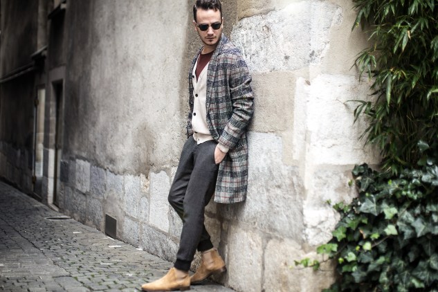 menswear fashion blog infashionity henri balit the chic man prince of wales check coat zara beige chelsea boots old town 