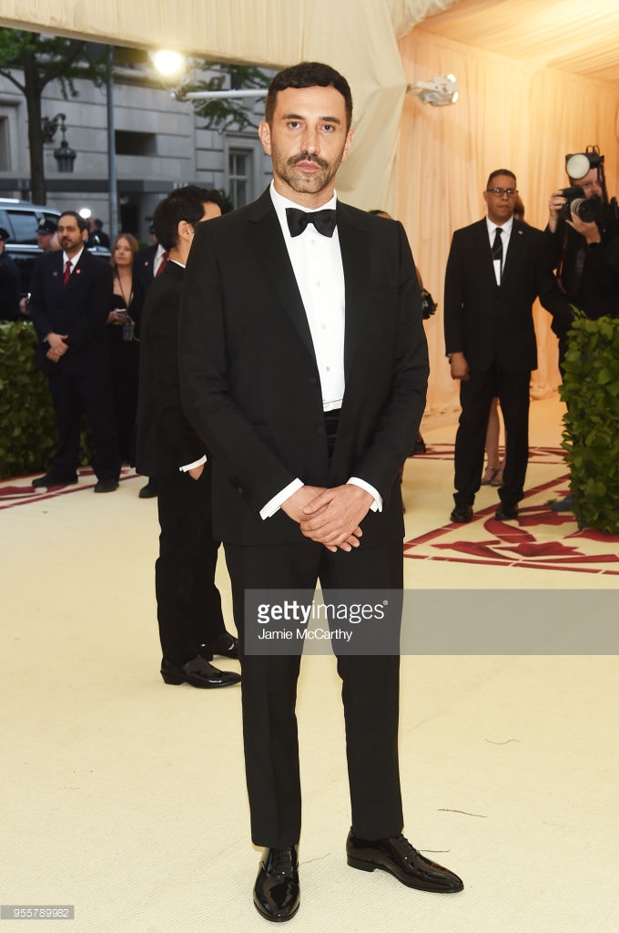 riccardo tisci burberry met gala 2018