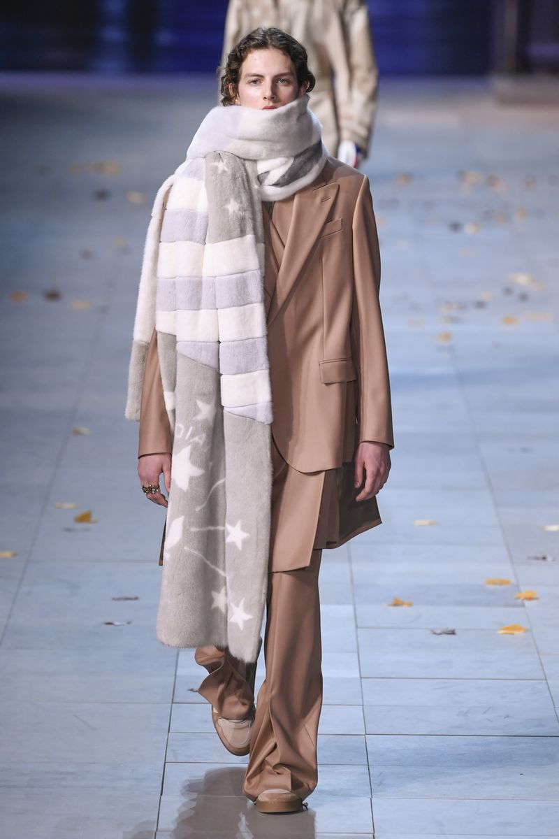 louis vuitton fw19 xxl scarf