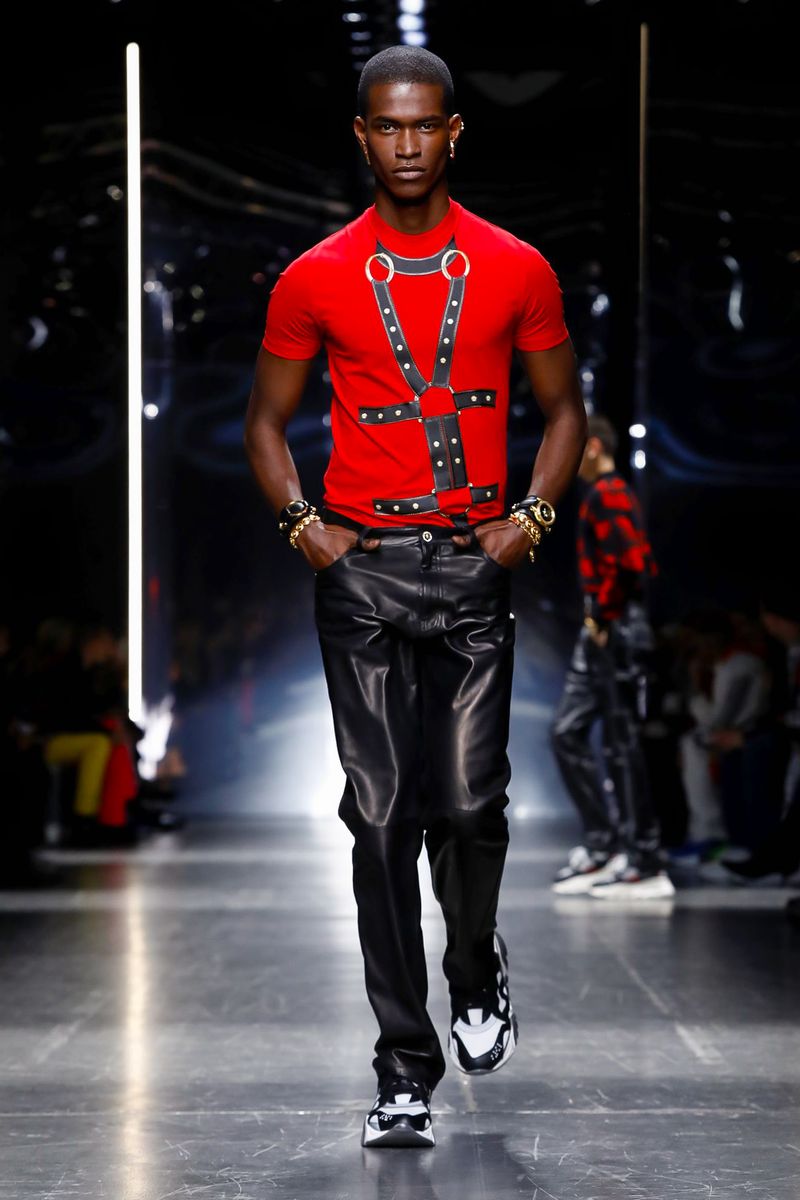 versace fw19 red t shirt
