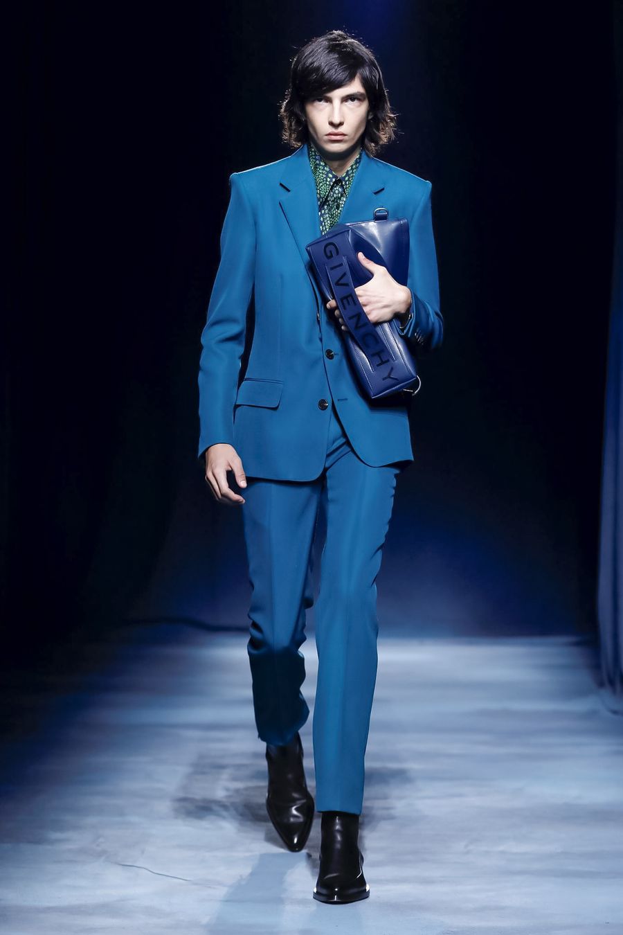 Givenchy SS19 menswear Clare Waight Keller blue suit leather bag