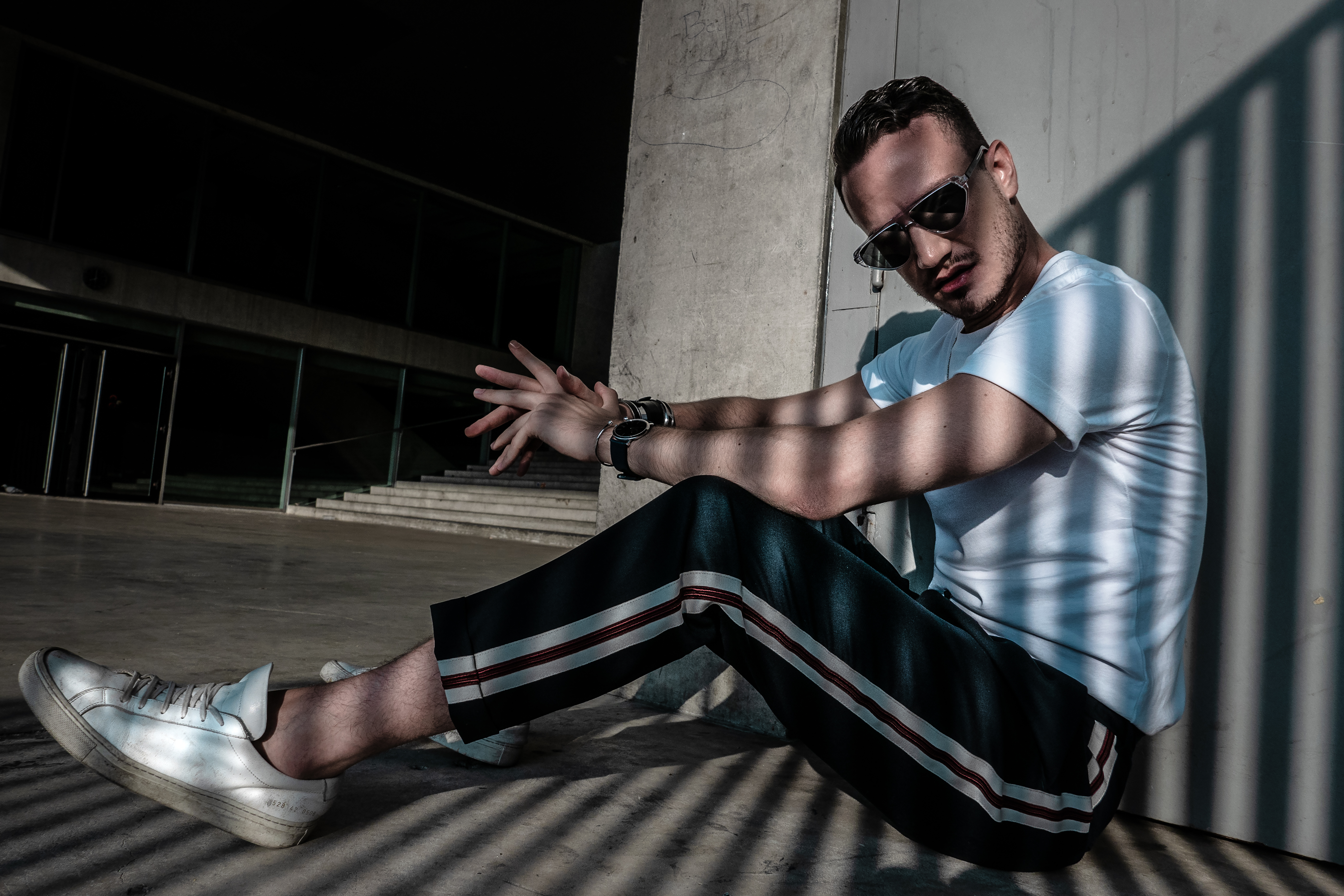 infashionity fashion blog henri balit the kooples trousers streetwear look dior black tie sunglasses 2018